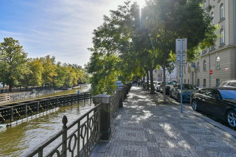 Janáčkovo nábřeží, Smíchov - Praha 5 | Pronájem, Byt, 4+kk, 242 m²