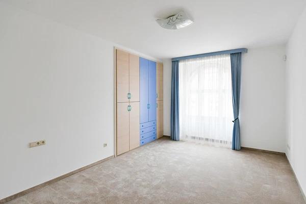 Orlická, Vinohrady - Prague 3 | Rent, Apartment, Four-bedroom (5+kk), 254 m²