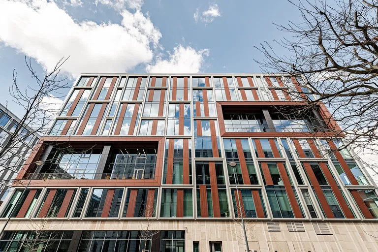 Karolinská, Karlín - Praha 8 | Pronájem, Administrativní budova