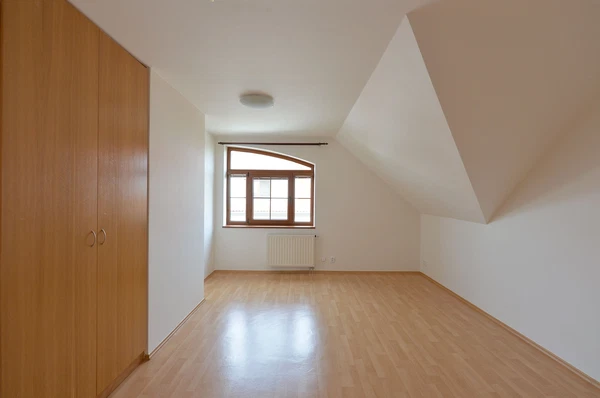 Druhého odboje, Nebušice - Prague 6 | Rent, House, Eight-bedroom (9+kk), 384 m²