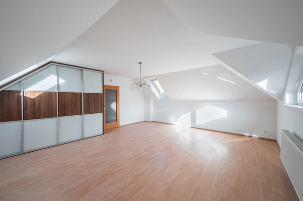 Pod Valem II., Průhonice - Praha-západ | Rent, House, Four-bedroom (5+kk), 190 m²