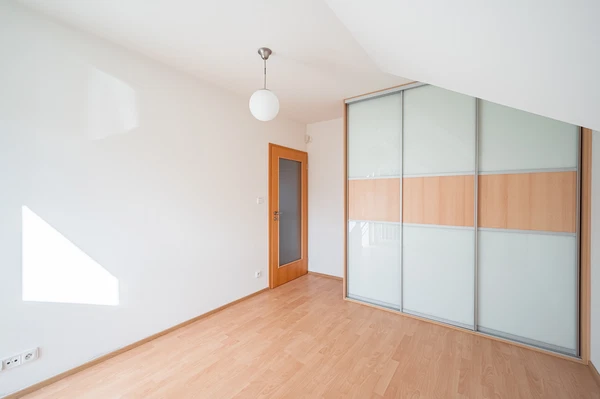 Pod Valem II., Průhonice - Praha-západ | Rent, House, Four-bedroom (5+kk), 190 m²