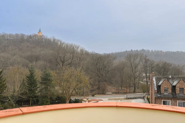 V Šáreckém údolí, Dejvice - Prague 6 | Rent, House, Five-bedroom (6+kk), 250 m²