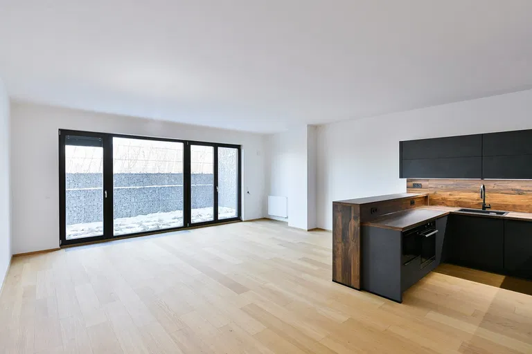 Učňovská, Hrdlořezy - Prague 9 | Rent, Apartment, Two-bedroom (3+kk), 134 m²