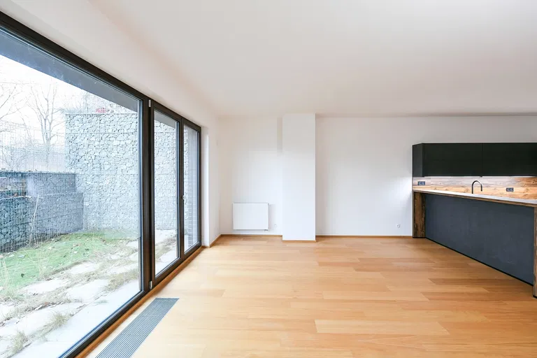 Učňovská, Hrdlořezy - Prague 9 | Rent, Apartment, Two-bedroom (3+kk), 134 m²