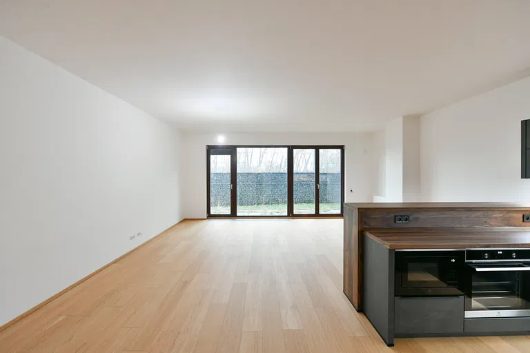 Učňovská, Hrdlořezy - Prague 9 | Rent, Apartment, Two-bedroom (3+kk), 134 m²