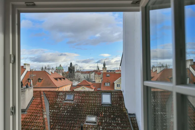 Hroznová, Malá Strana - Prague 1 | Rent, Apartment, One-bedroom (2+kk), 70 m²