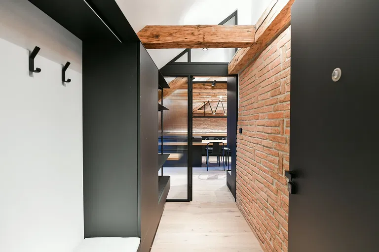 Hroznová, Malá Strana - Prague 1 | Rent, Apartment, One-bedroom (2+kk), 70 m²