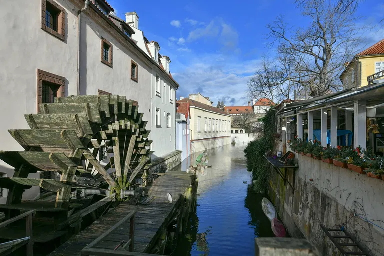 Hroznová, Malá Strana - Prague 1 | Rent, Apartment, One-bedroom (2+kk), 70 m²