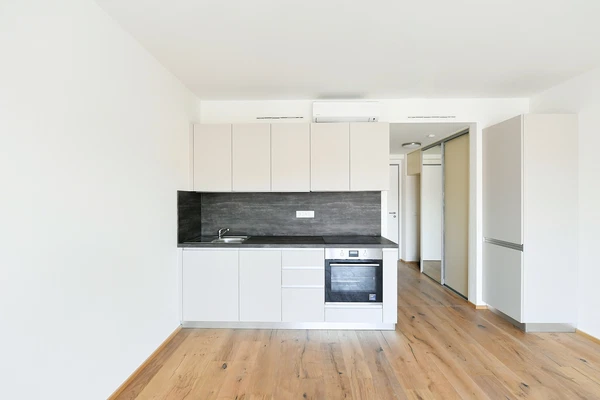 Křižíkova, Karlín - Prague 8 | Rent, Apartment, Studio (1+kk), 33 m²