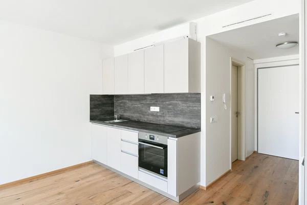 Křižíkova, Karlín - Prague 8 | Rent, Apartment, Studio (1+kk), 33 m²