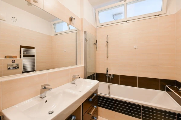 Studentská, Dejvice - Prague 6 | Rent, Apartment, Three-bedroom (4+kk), 97 m²