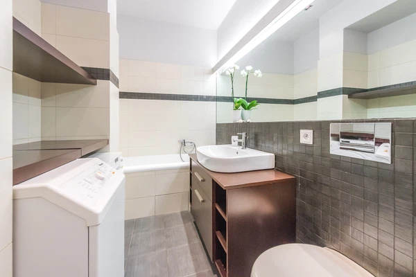 Pod Slovany, Nové Město - Praha 2 | Pronájem, Byt, 1+kk, 40 m²