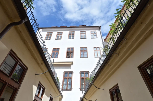 Mostecká, Malá Strana - Prague 1 | Rent, Apartment, One-bedroom (2+kk), 100 m²