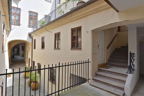 Mostecká, Malá Strana - Prague 1 | Rent, Apartment, One-bedroom (2+kk), 100 m²