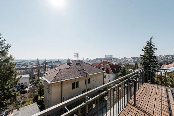 Vlčkova, Staré Mesto - Bratislava I | Rent, Apartment, Four-bedroom (5+kk), 185 m²