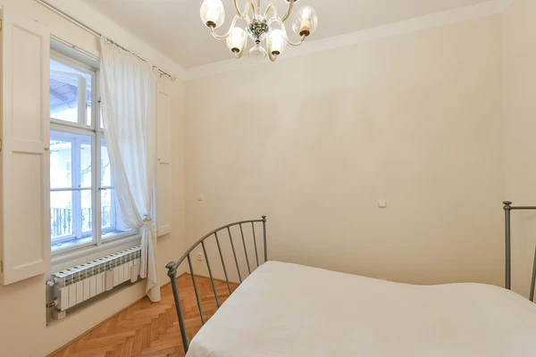 Karmelitská, Malá Strana - Praha 1 | Pronájem, Byt, 4+1, 91 m²