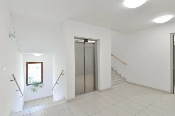 Na Výspě, Braník - Prague 4 | Rent, Apartment, One-bedroom (2+kk), 52 m²