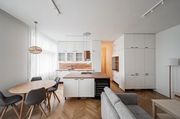 Na ovčinách, Holešovice - Prague 7 | Rent, Apartment, One-bedroom (2+kk), 62 m²