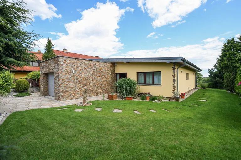Hřebenová, Lysolaje - Praha 6 | Pronájem, Rodinný dům, 3+kk, 190 m²
