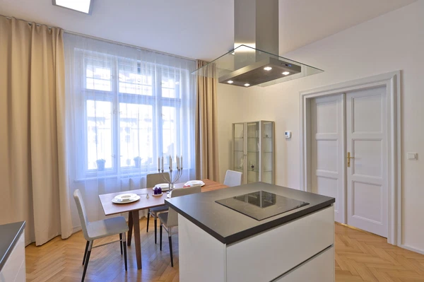 Národní obrany, Bubeneč - Praha 6 | Pronájem, Byt, 3+1, 106 m²