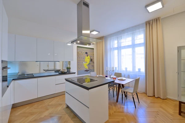 Národní obrany, Bubeneč - Praha 6 | Pronájem, Byt, 3+1, 106 m²