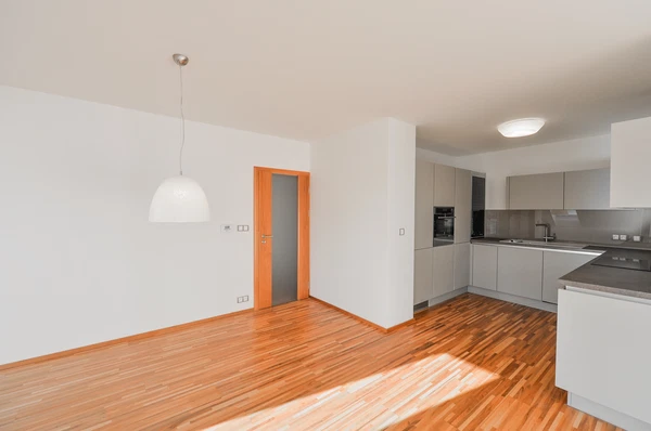 Mařákova, Dejvice - Prague 6 | Sale, Apartment, Three-bedroom (4+kk), 120 m²