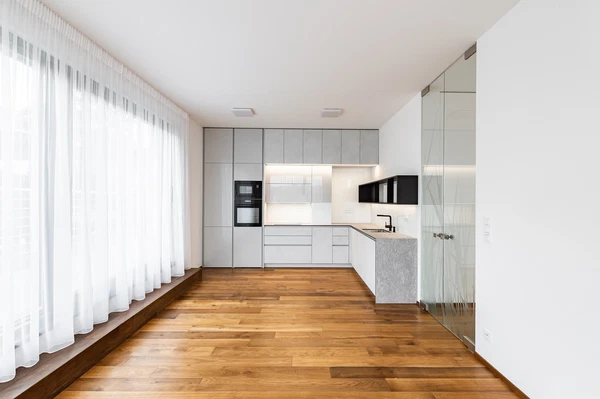 Pod svahem, Braník - Prague 4 | Rent, Apartment, Six-bedroom (7+kk), 287 m²