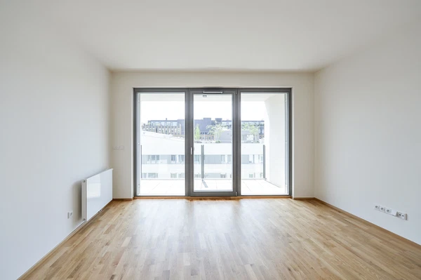 U Mlýnského kanálu, Karlín - Prague 8 | Rent, Apartment, One-bedroom (2+kk), 61 m²