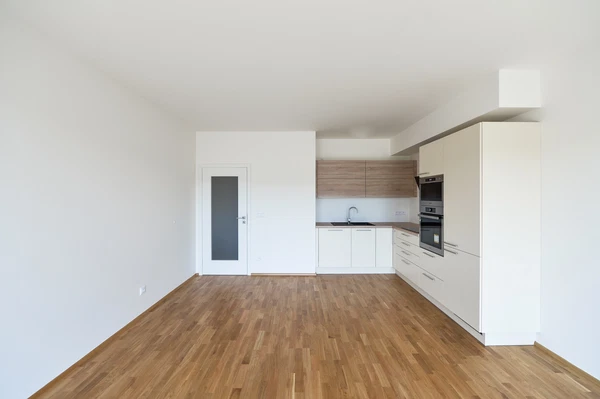 U Mlýnského kanálu, Karlín - Prague 8 | Rent, Apartment, One-bedroom (2+kk), 61 m²