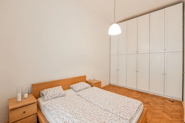 Mánesova, Vinohrady - Prague 2 | Rent, Apartment, One-bedroom (2+1), 65 m²