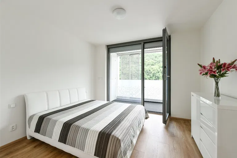 Hlaváčkova, Košíře - Praha 5 | Pronájem, Byt, 2+kk, 67 m²