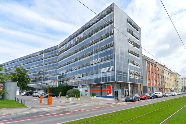 Kubánské náměstí, Vršovice - Prague 10 | Rent, Office building, 15 000 m²