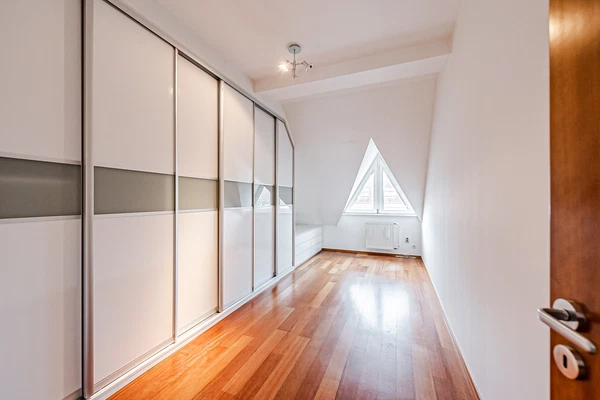 Sudoměřská, Žižkov - Prague 3 | Rent, Apartment, Four-bedroom (5+kk), 200 m²