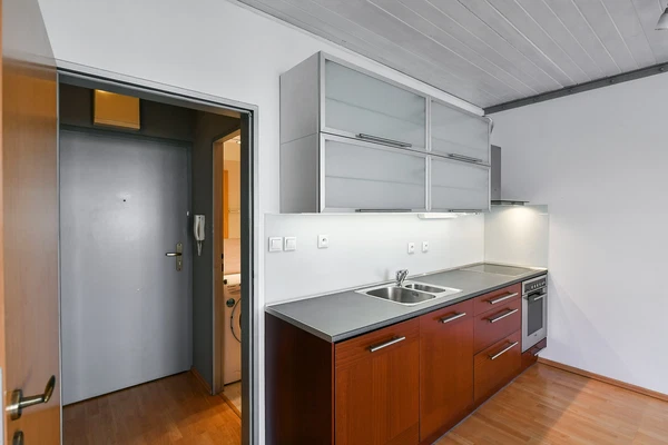 Novákových, Libeň - Prague 8 | Sale, Apartment, One-bedroom (2+kk), 57 m²