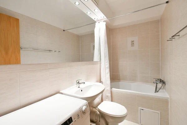 Novákových, Libeň - Prague 8 | Sale, Apartment, One-bedroom (2+kk), 57 m²