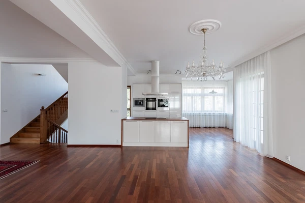 Na Míčánce, Dejvice - Prague 6 | Rent, House, Seven-bedroom (8+kk), 500 m²