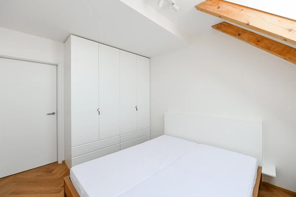 Kamenická, Holešovice - Prague 7 | Rent, Apartment, One-bedroom (2+kk), 38 m²