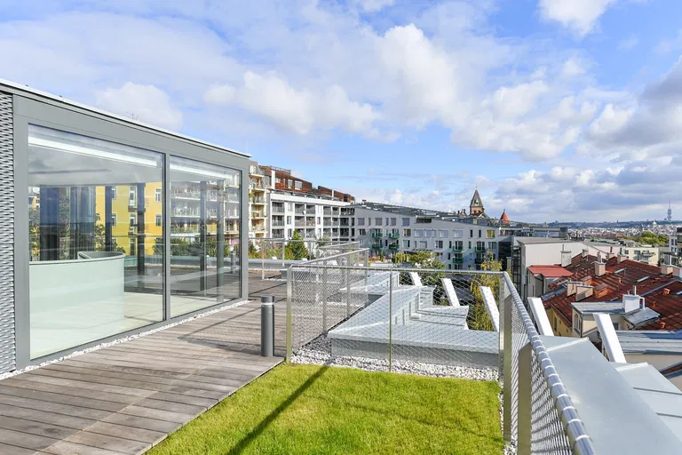 Holečkova, Smíchov - Prague 5 | Rent, Apartment, Three-bedroom (4+kk), 348 m²
