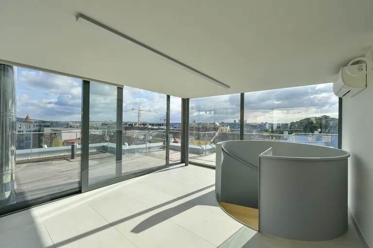 Holečkova, Smíchov - Prague 5 | Rent, Apartment, Three-bedroom (4+kk), 348 m²