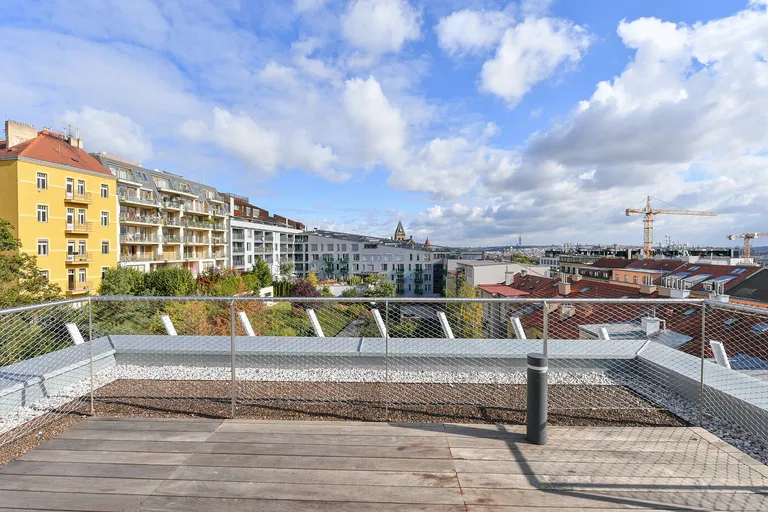 Holečkova, Smíchov - Prague 5 | Rent, Apartment, Three-bedroom (4+kk), 348 m²