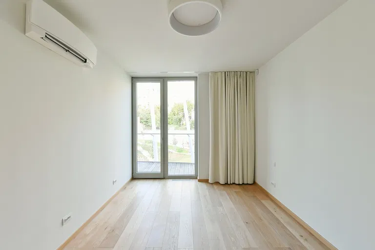 Holečkova, Smíchov - Prague 5 | Rent, Apartment, Three-bedroom (4+kk), 348 m²