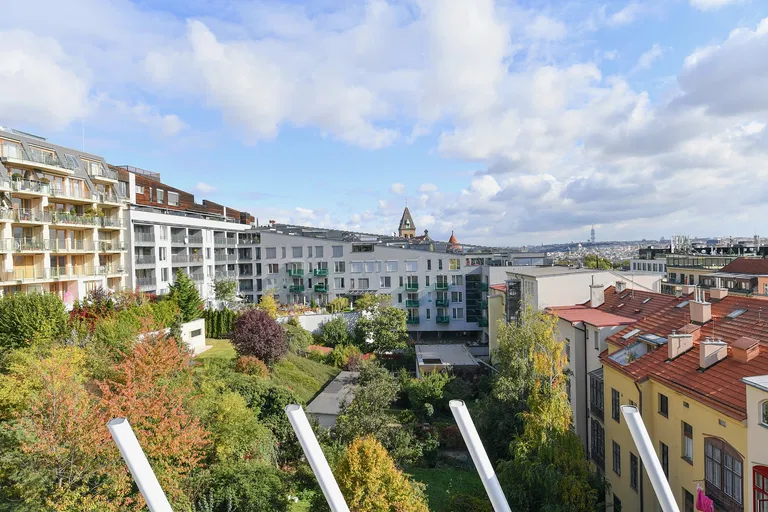Holečkova, Smíchov - Prague 5 | Rent, Apartment, Three-bedroom (4+kk), 348 m²