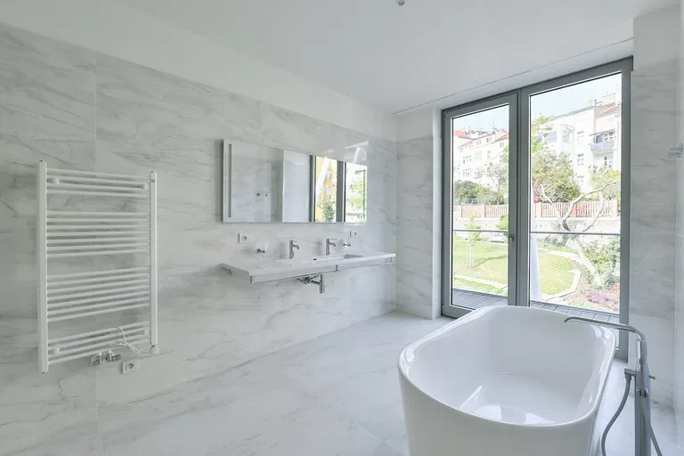 Holečkova, Smíchov - Prague 5 | Rent, Apartment, Three-bedroom (4+kk), 348 m²