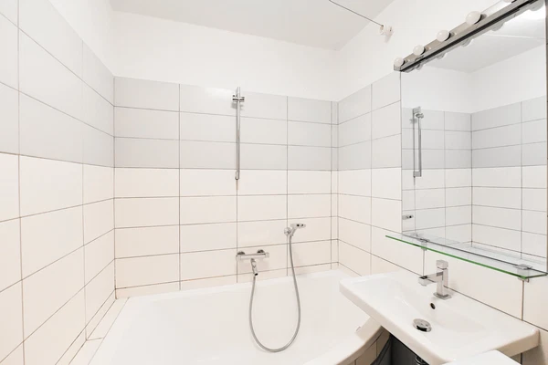 náměstí Dr. Václava Holého, Libeň - Prague 8 | Rent, Apartment, One-bedroom (2+1), 70 m²