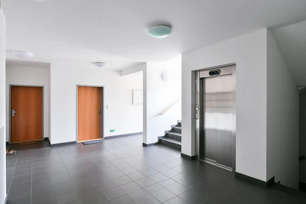 Vidlák, Hostavice - Praha 9 | Pronájem, Byt, 2+kk, 62 m²