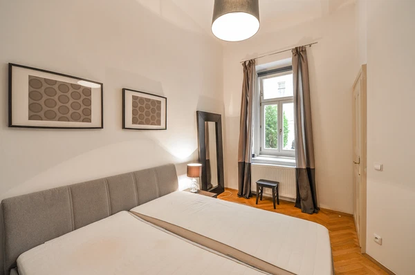 Soukenická, Nové Město - Praha 1 | Pronájem, Byt, 2+kk, 70 m²