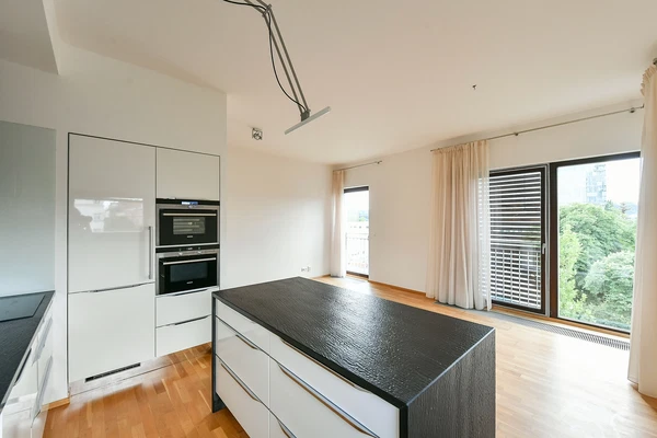 Jankovcova, Holešovice - Prague 7 | Rent, Apartment, Two-bedroom (3+kk), 90 m²