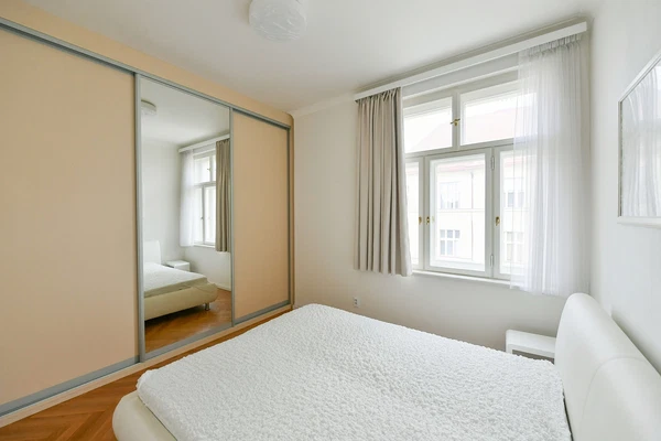 Slavíkova, Žižkov - Praha 3 | Pronájem, Byt, 2+kk, 45 m²