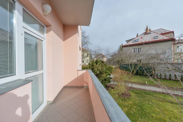 Krocínovská, Dejvice - Prague 6 | Rent, Apartment, Three-bedroom (4+1), 150 m²